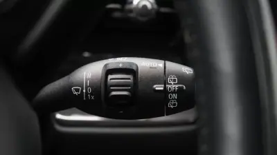 MINI Clubman 2018 - 24999 EUR, 131000 km - AUTO.MOTO.pt - 131000km - foto 19 de 37