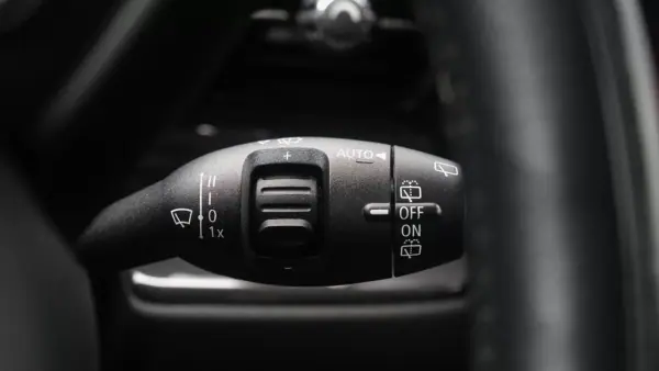 MINI Clubman 2018 - 24999 EUR, 131000 km - AUTO.MOTO.pt - 131000km - foto 19 de 37