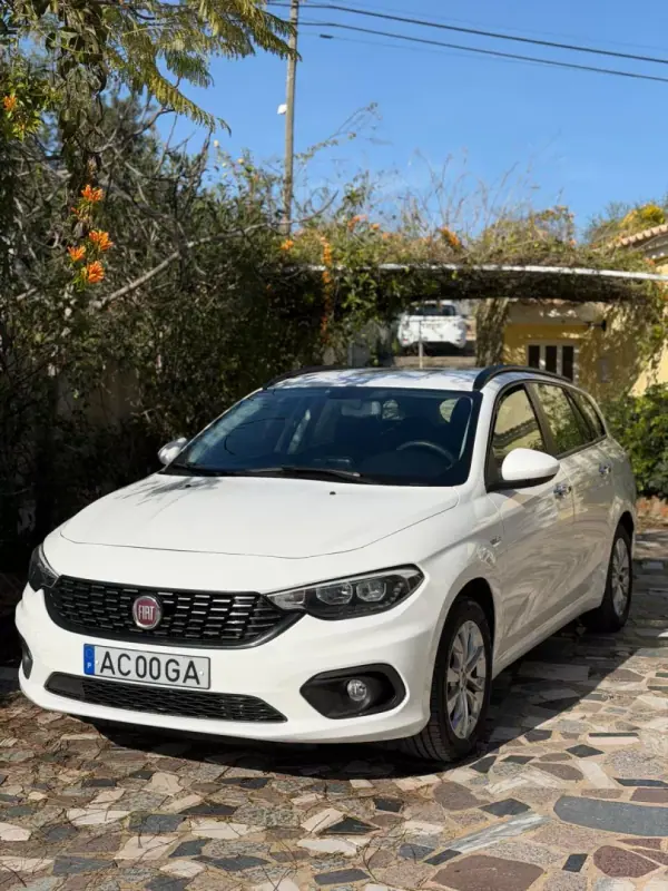 Fiat Tipo 2020 - 12900 EUR, 106811 km - AUTO.MOTO.pt - 106811km - foto 3 de 8