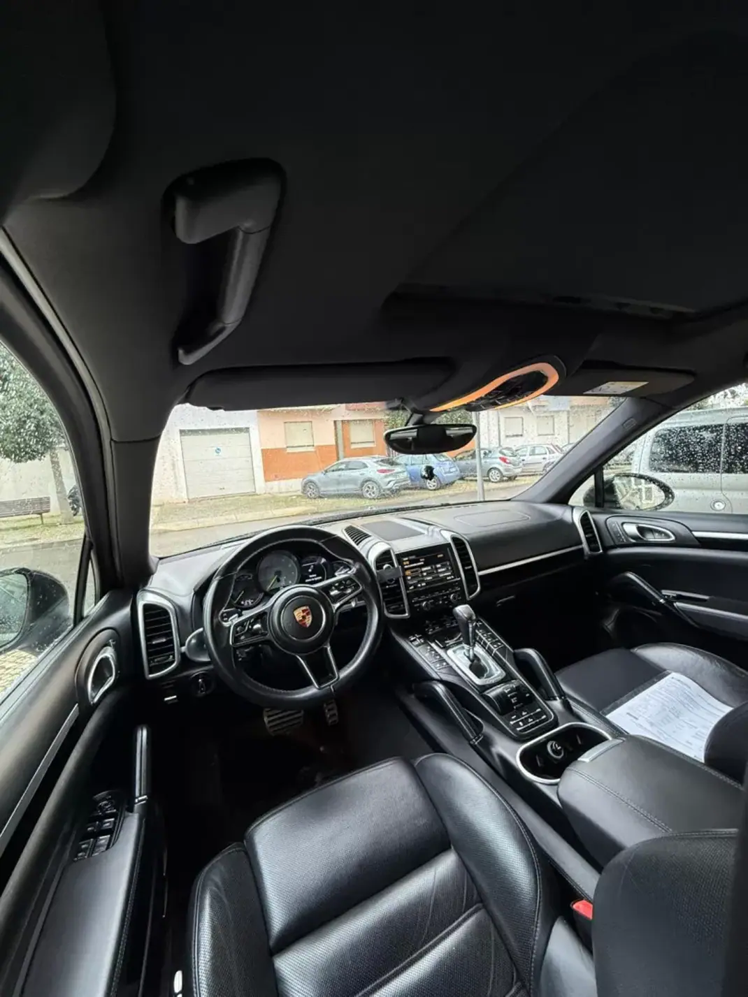 Porsche Cayenne 2011 - 42000 EUR, 162000 km - AUTO.MOTO.pt - 162000km - foto 13 de 18