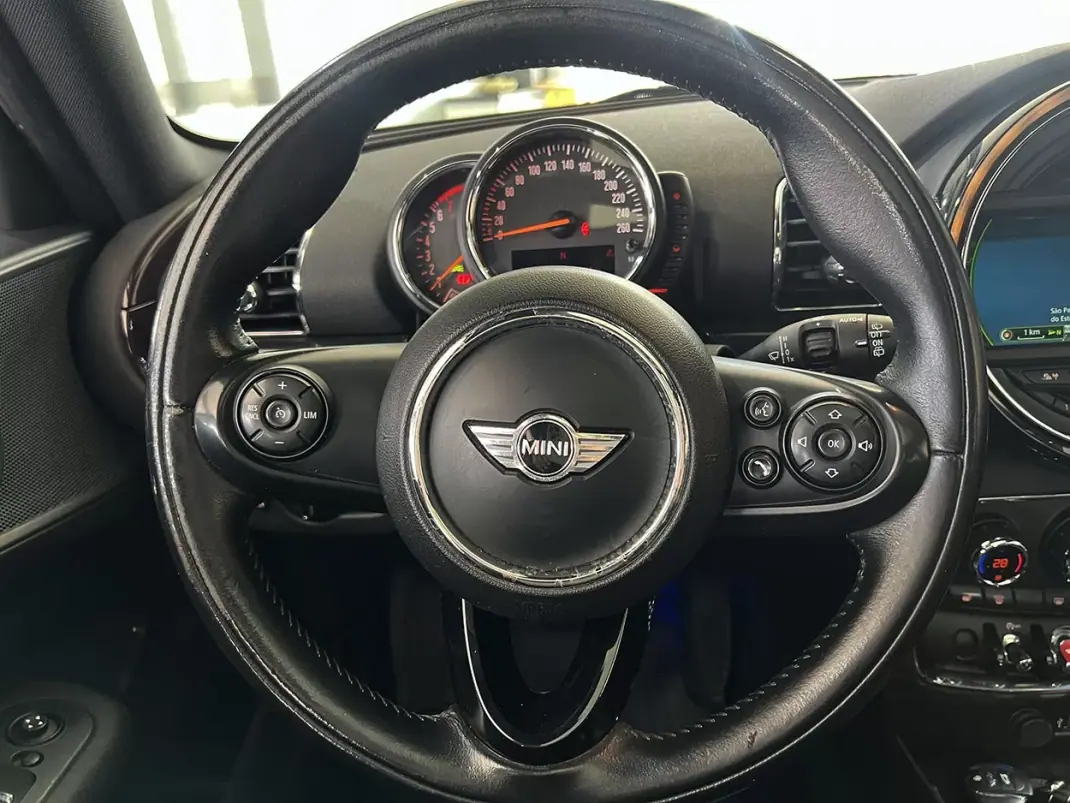 MINI Clubman 2016 - 14600 EUR, 126426 km - AUTO.MOTO.pt - 126426km - foto 8 de 23