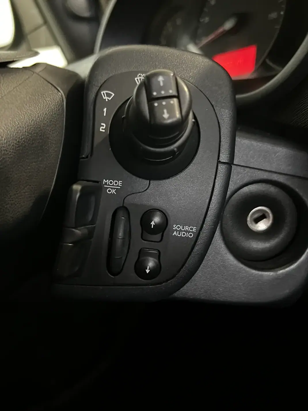 Renault KANGOO EXPRESS 1.5 DCI BUSINESS 3 L S/S 2015 - 7700 EUR, 226000 km - AUTO.MOTO.pt - 226000km - foto 19 de 23