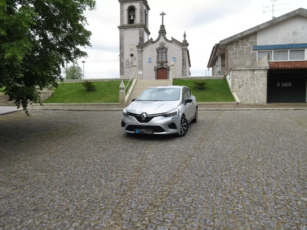 Renault Clio 2022 - 13490 EUR, 149000 km - AUTO.MOTO.pt - 149000km - foto 1 de 42