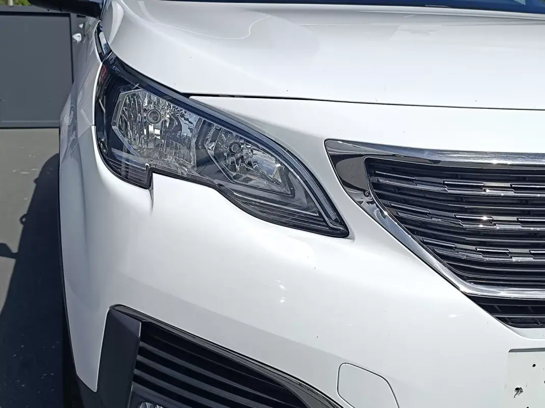 Peugeot 5008 2019 - 14900 EUR, 203649 km - AUTO.MOTO.pt - 203649km - foto 9 de 34