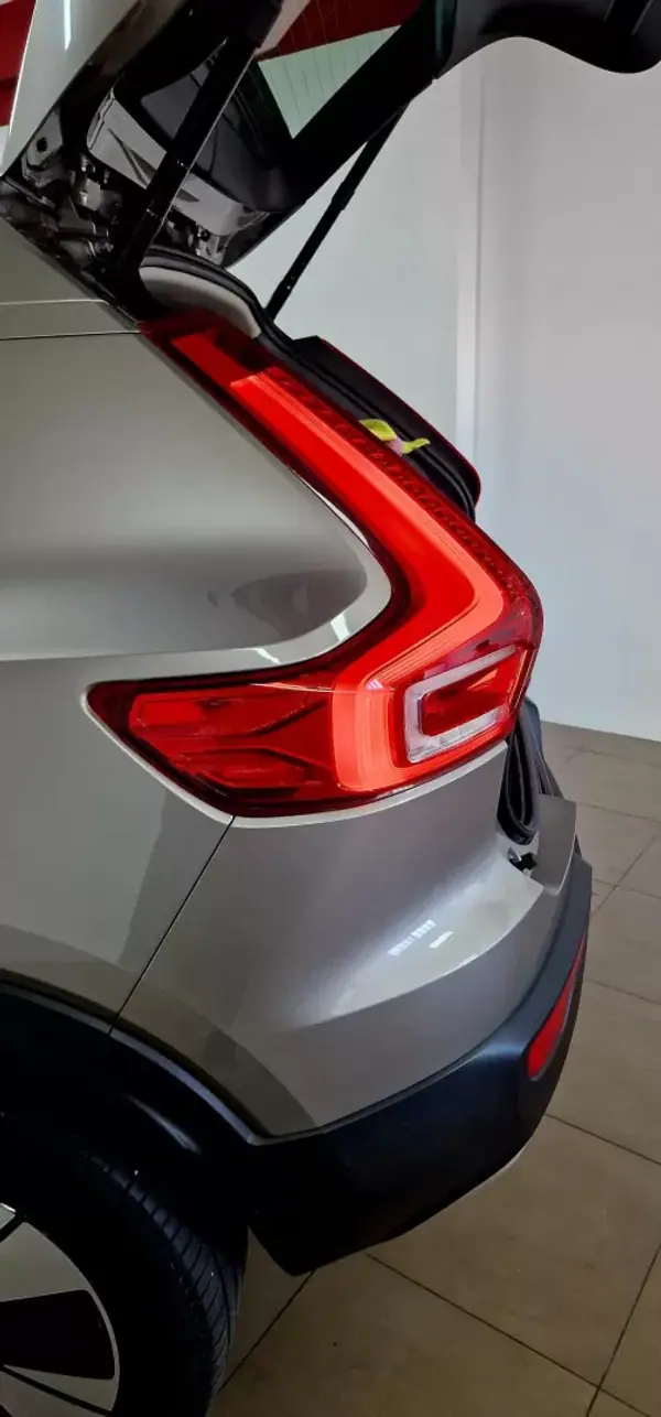 Volvo XC 40 2021 - 23950 EUR, 102307 km - 102307km - foto 30 de 64