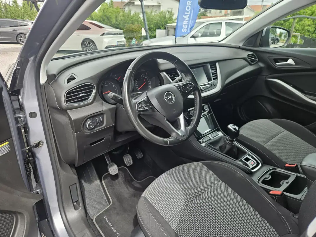 Opel Grandland X 2020 - 18800 EUR, 53900 km - AUTO.MOTO.pt - 53900km - foto 9 de 41
