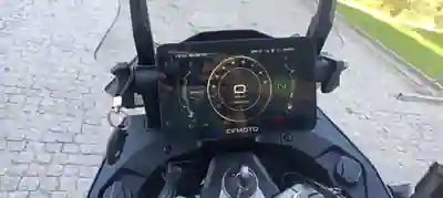 CFMOTO 800MT 2025 - 7750 EUR, 1600 km - foto 6 de 6