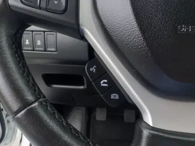 Suzuki Vitara 2019 - 15990 EUR, 77000 km - AUTO.MOTO.pt - 77000km - foto 18 de 32