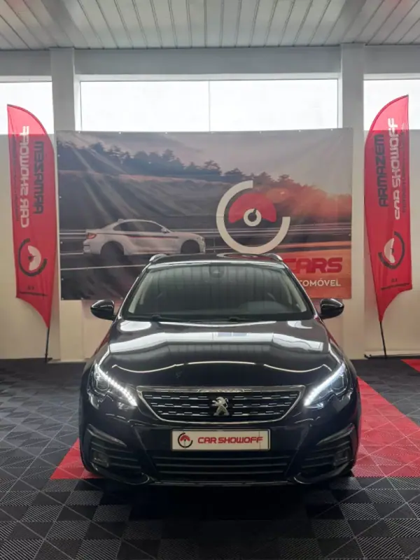 Peugeot 308 SW 2019 — foto 2 de 7
