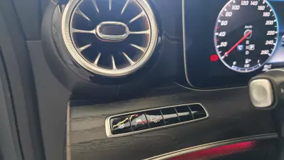 Mercedes-Benz CLS 400 2019 - 44500 EUR, 165703 km - AUTO.MOTO.pt - 165703km - foto 46 de 73