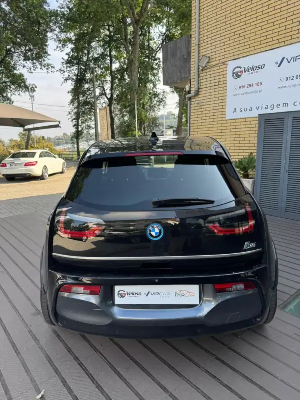 BMW i3 2020 - 21900 EUR, 128400 km - AUTO.MOTO.pt - 128400km - foto 5 de 13