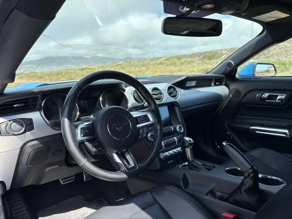 Ford Mustang 2017 - 32900 EUR, 97000 km - AUTO.MOTO.pt - 97000km - foto 8 de 12