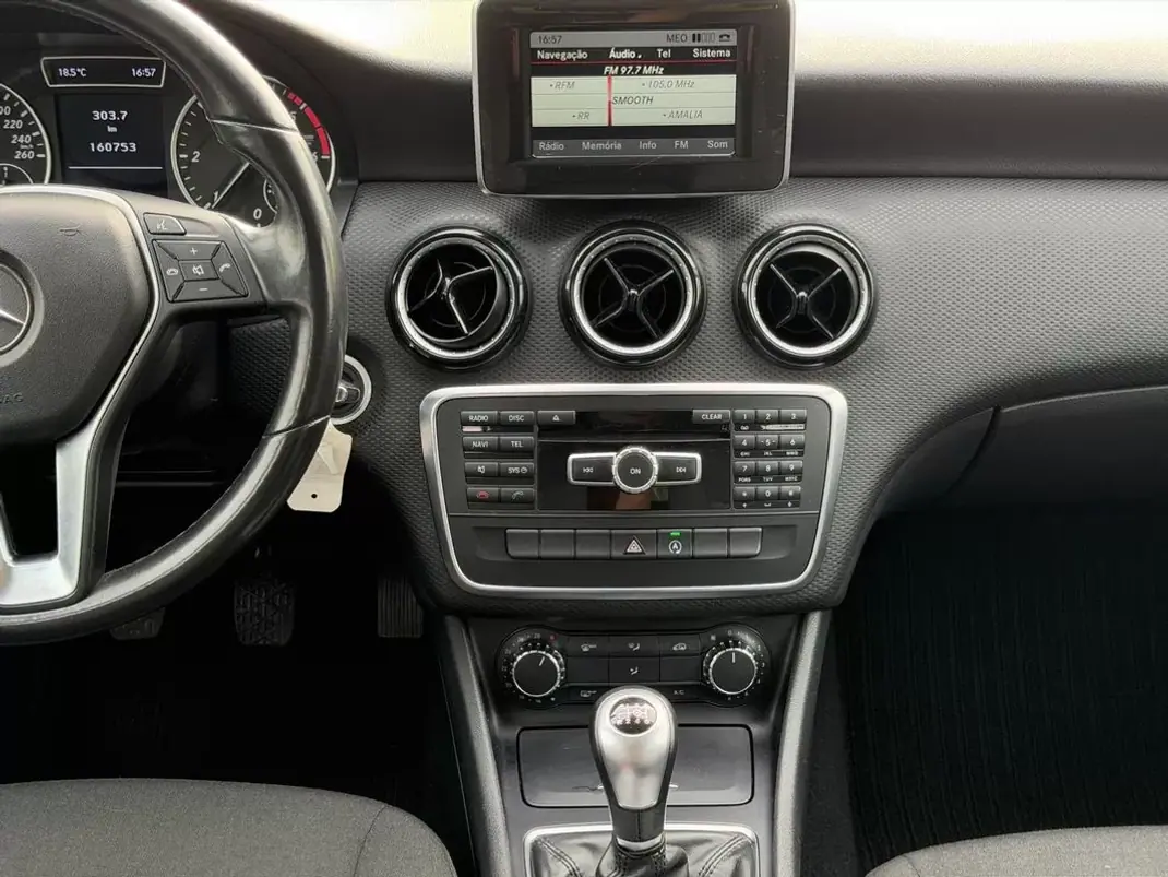 Mercedes-Benz A 160 2015 - 12900 EUR, 160650 km - AUTO.MOTO.pt - 160650km - foto 10 de 25