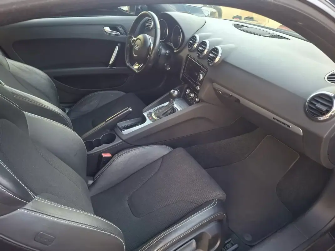 Audi TT Coupé 2009 - 16900 EUR, 198000 km - 198000km - foto 23 de 32