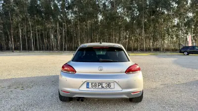 Volkswagen Scirocco 2010 - 9950 EUR, 301000 km - AUTO.MOTO.pt - 301000km - foto 16 de 18