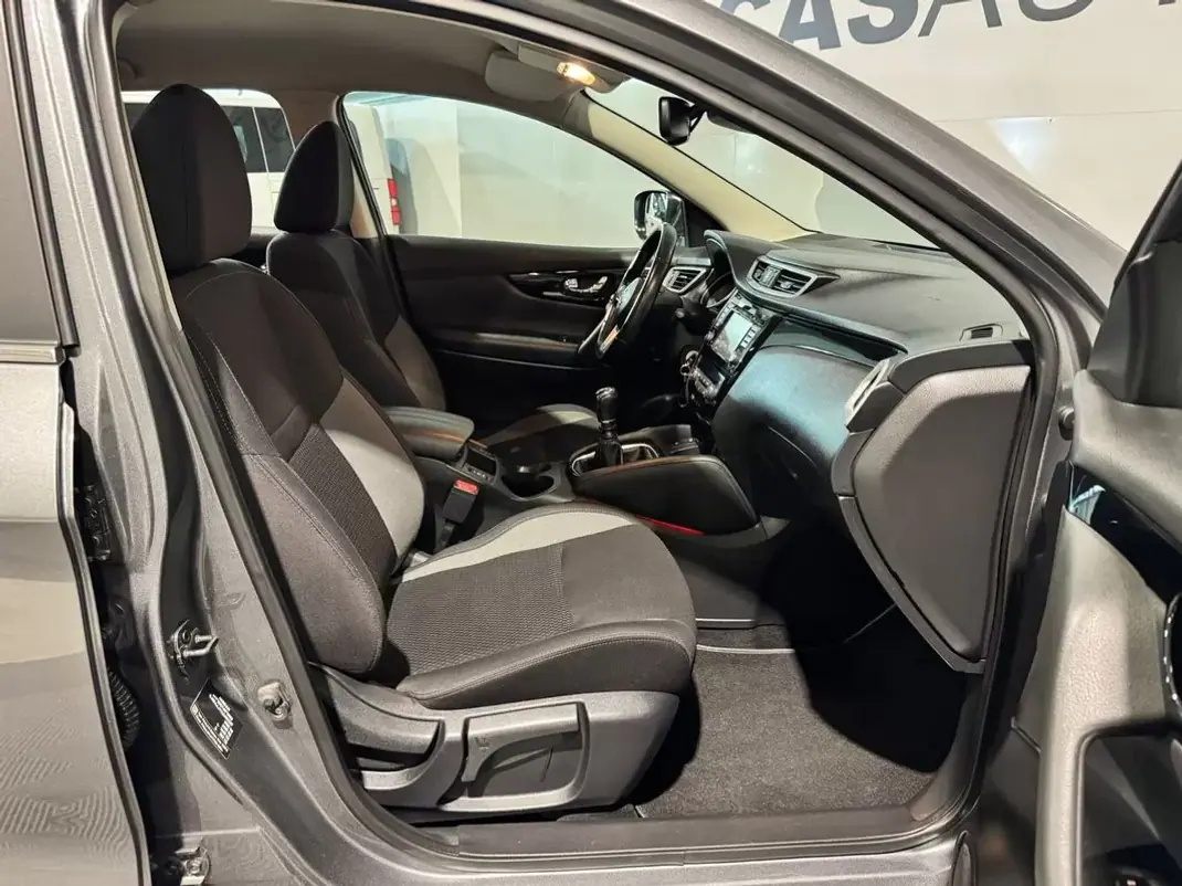 Nissan Qashqai 2019 - 18500 EUR, 131140 km - 131140km - foto 25 de 48