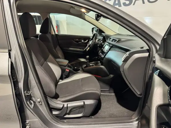 Nissan Qashqai 2019 - 18500 EUR, 131140 km - AUTO.MOTO.pt - 131140km - foto 25 de 48