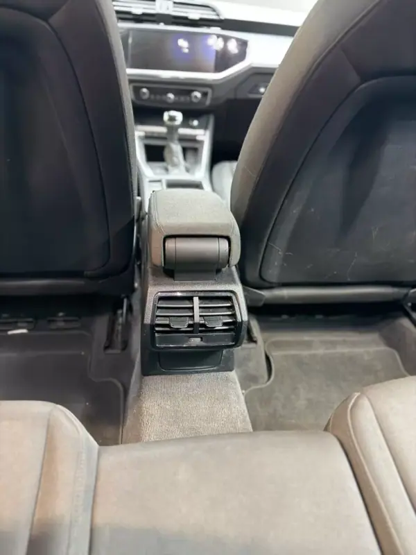 Audi Q3 2023 - 29800 EUR, 81600 km - AUTO.MOTO.pt - 81600km - foto 17 de 24
