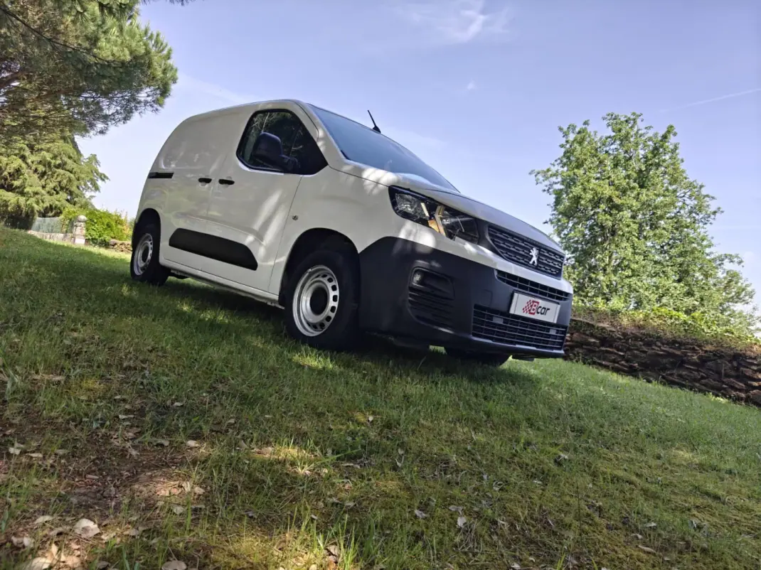 Peugeot PARTNER GIRAFON 2021 - 12900 EUR, 104300 km - AUTO.MOTO.pt - 104300km - foto 1 de 31