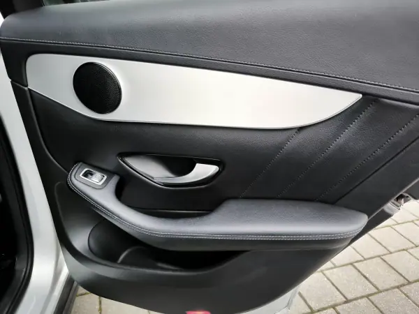 Mercedes-Benz GLC 250 2019 - 31950 EUR, 169900 km - AUTO.MOTO.pt - 169900km - foto 29 de 36