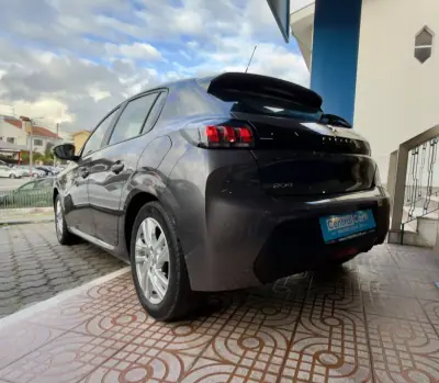 Peugeot 208 2020 - 13950 EUR, 98000 km - AUTO.MOTO.pt - 98000km - foto 8 de 26