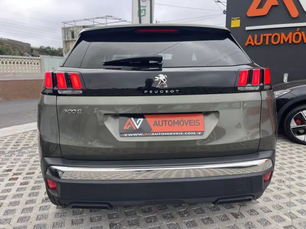 Peugeot 3008 2020 - 17950 EUR, 93626 km - AUTO.MOTO.pt - 93626km - foto 5 de 12