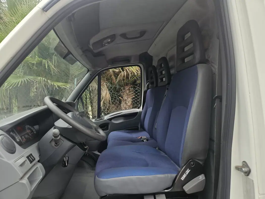 Iveco Daily 2008 - 8950 EUR, 222000 km - 222000km - foto 7 de 9