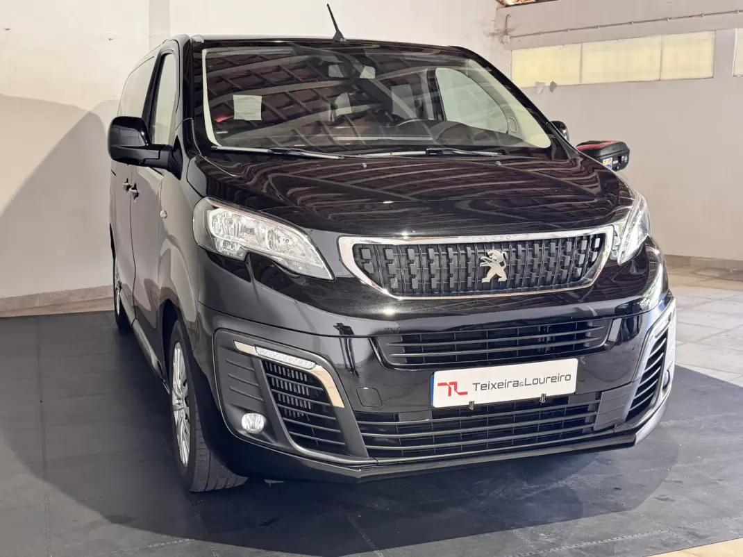 Peugeot Traveller 2022 - 29900 EUR, 103299 km - 103299km - foto 3 de 22