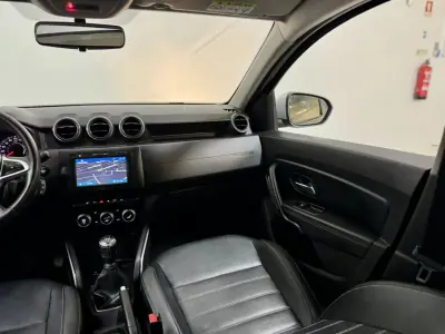 Dacia Duster 2020 - 15750 EUR, 128000 km - AUTO.MOTO.pt - 128000km - foto 30 de 60