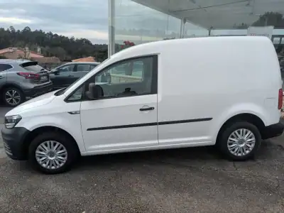 Volkswagen Caddy 2016 - 10947 EUR, 205710 km - AUTO.MOTO.pt - 205710km - foto 3 de 6