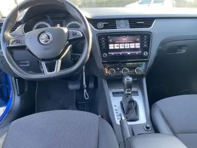Citroën C4 Spacetourer 2020 - 17500 EUR, 220000 km - AUTO.MOTO.pt - 220000km - foto 12 de 18