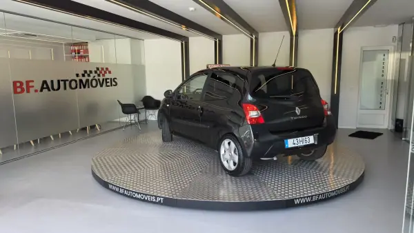 Renault Twingo 2009 - 4900 EUR, 139709 km - AUTO.MOTO.pt - 139709km - foto 3 de 52
