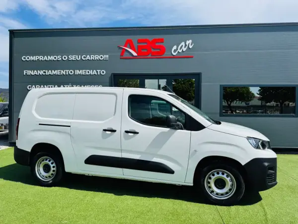Peugeot FlexCab BlueHDi 100 L2 EHZ S&S Pro 2019 - 15000 EUR, 149000 km - AUTO.MOTO.pt - 149000km - foto 2 de 17
