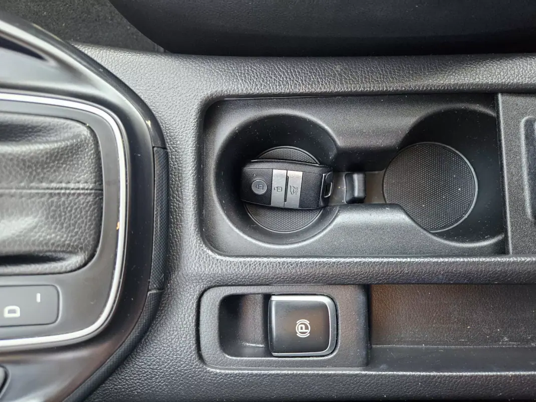 Kia Carens 2018 - 17700 EUR, 104900 km - 104900km - foto 40 de 52