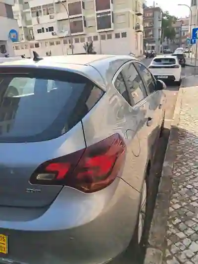 Opel Astra 2015 - 6000 EUR, 220000 km - 220000km - foto 2 de 6