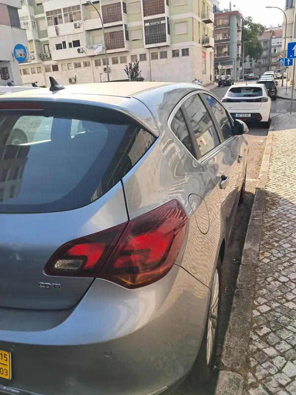 Opel Astra 2015 - 6000 EUR, 220000 km - 220000km - foto 2 de 6