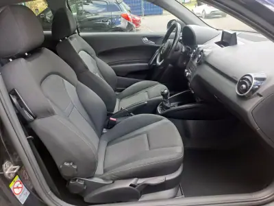 Audi A1 2012 - 8990 EUR, 206000 km - AUTO.MOTO.pt - 206000km - foto 19 de 20