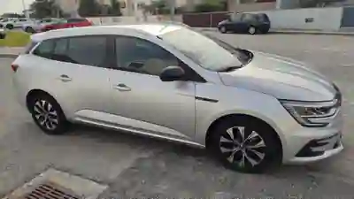 Renault Mégane Grand Coupe 2022 - 18000 EUR, 127000 km - foto 4 de 15