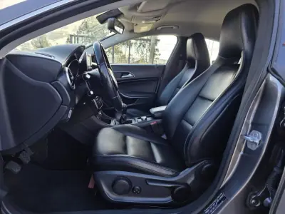 Mercedes-Benz CLA 180 2014 - 17990 EUR, 134000 km - AUTO.MOTO.pt - 134000km - foto 24 de 34