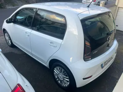 Volkswagen Up! 2024 - 14500 EUR, 39500 km - AUTO.MOTO.pt - 39500km - foto 3 de 7