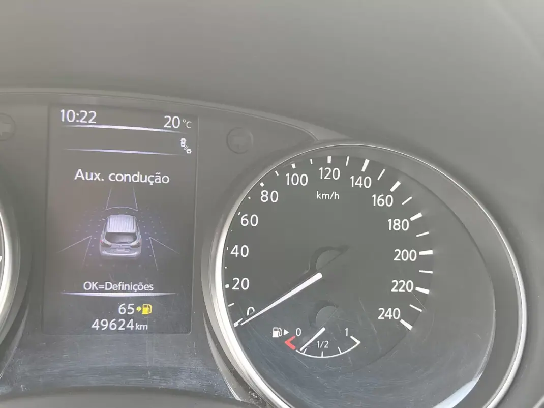 Nissan Qashqai 2018 - 17490 EUR, 49536 km - AUTO.MOTO.pt - 49536km - foto 8 de 22