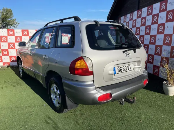 Hyundai Santa Fe 2003 - 5990 EUR, 215865 km - AUTO.MOTO.pt - 215865km - foto 4 de 18