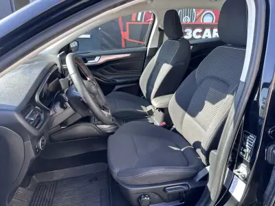 Ford Focus 2018 - 10900 EUR, 100000 km - AUTO.MOTO.pt - 100000km - foto 12 de 35