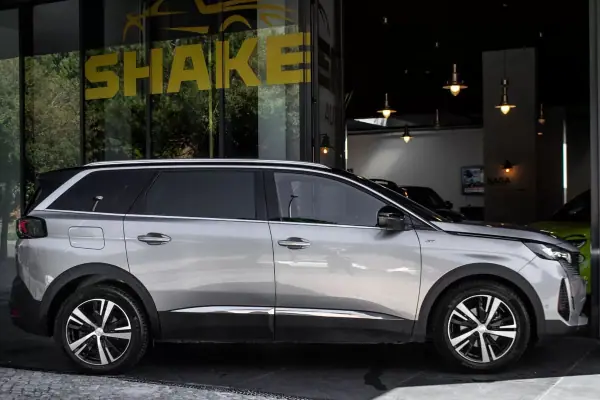 Peugeot 5008 2021 - 24900 EUR, 147346 km - AUTO.MOTO.pt - 147346km - foto 5 de 45