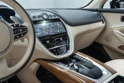 Aston Martin DBX 2020 - 149950 EUR, 55000 km - AUTO.MOTO.pt - 55000km - foto 18 de 53