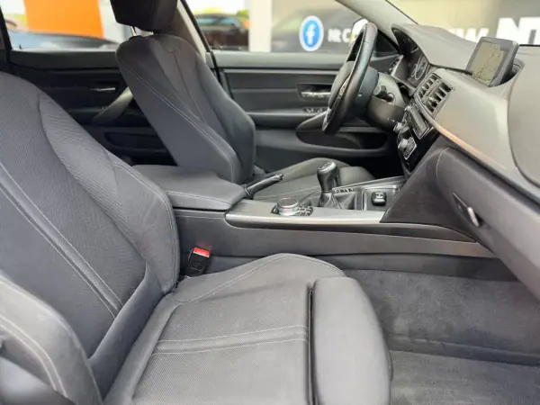 BMW 418 Gran Coupé 2018 - 18900 EUR, 218060 km - AUTO.MOTO.pt - 218060km - foto 19 de 25