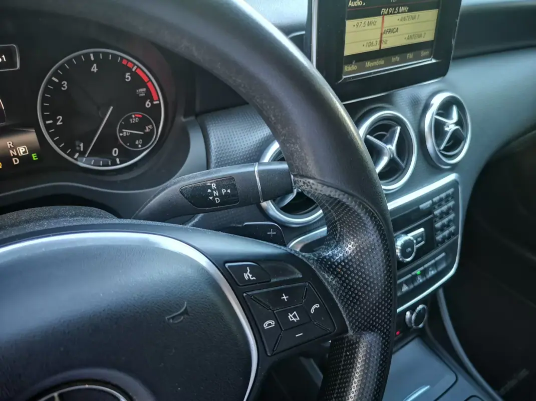 Mercedes-Benz A 180 2015 - 12950 EUR, 218000 km - 218000km - foto 20 de 23