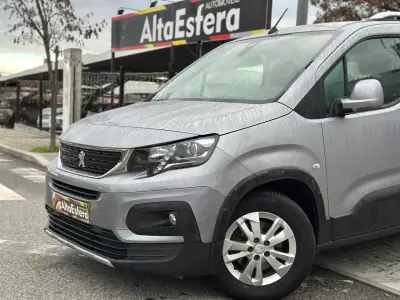 Peugeot Rifter 2018 - 20900 EUR, 64900 km - AUTO.MOTO.pt - 64900km - foto 2 de 22