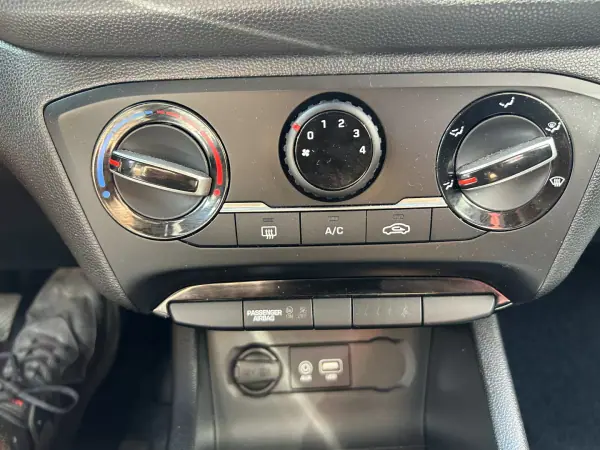 Hyundai i20 2020 - 13547 EUR, 43500 km - 43500km - foto 16 de 17
