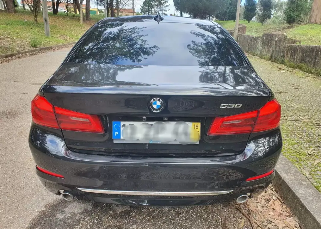 BMW 530e 2019 - 31990 EUR, 7558 km - AUTO.MOTO.pt - 7558km - foto 25 de 27